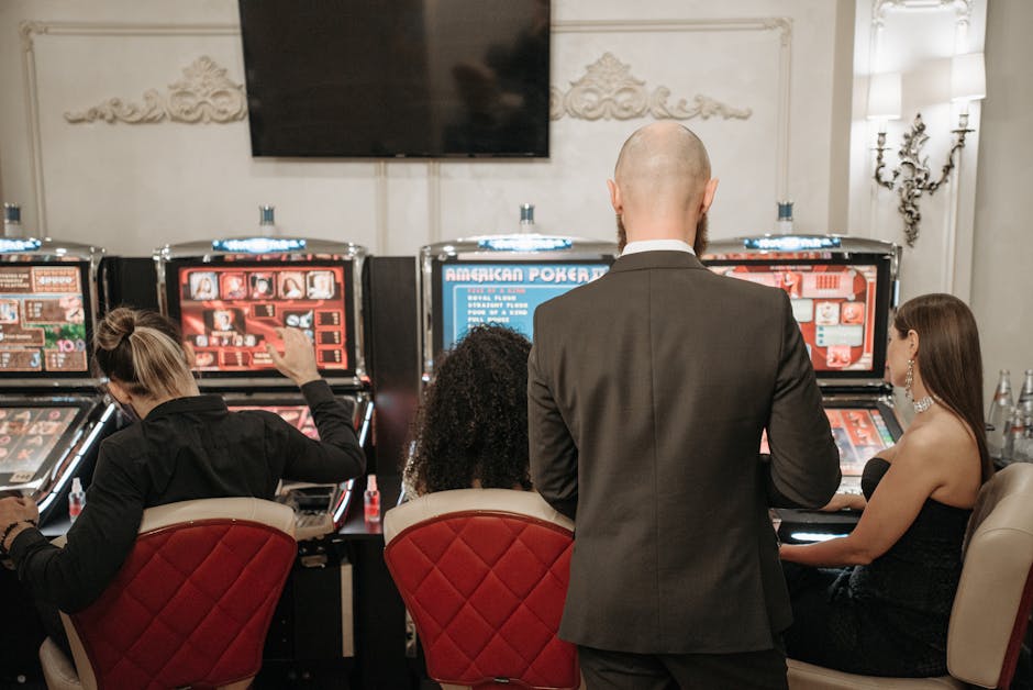 Bahis mekanında slot oyunları ve canlı casino deneyimini gösteren renkli bir görsel.